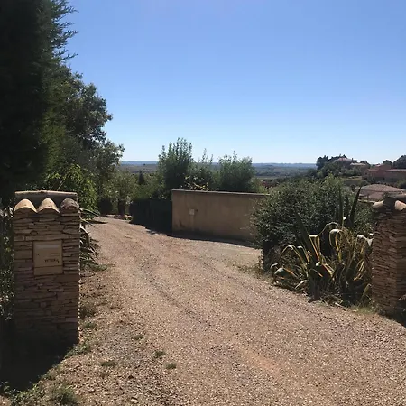 Comfortable Pour La Detente Au Mas La Magdelaine Péret
