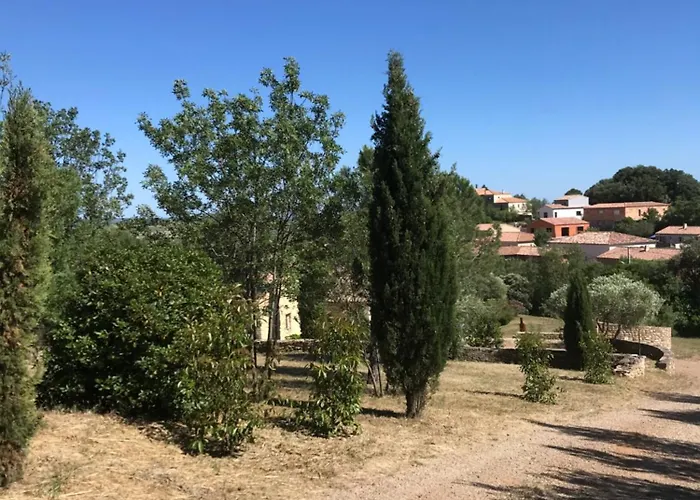 Bed & Breakfast Comfortable Pour La Detente Au Mas La Magdelaine 3*